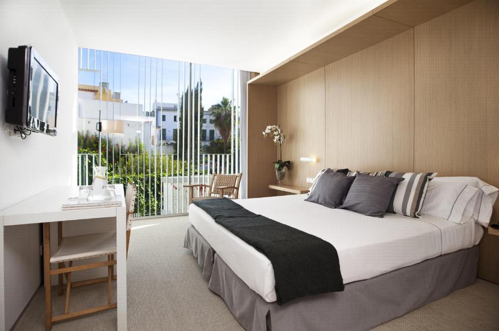 Alenti Sitges Hotel Oda fotoğraf